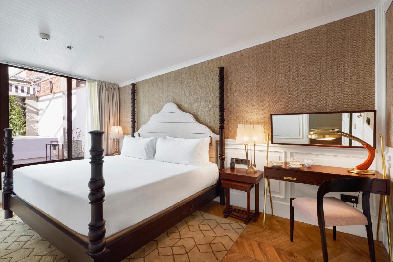 Bless Hotel Madrid - The Leading Hotels Of The World Dış mekan fotoğraf A bedroom at the hotel