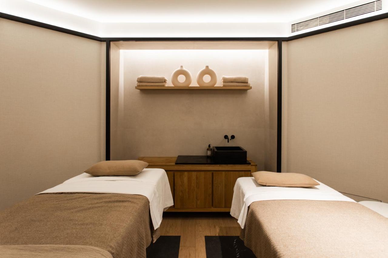 Bless Hotel Madrid - The Leading Hotels Of The World Dış mekan fotoğraf A treatment room at The Spa at The Landmark